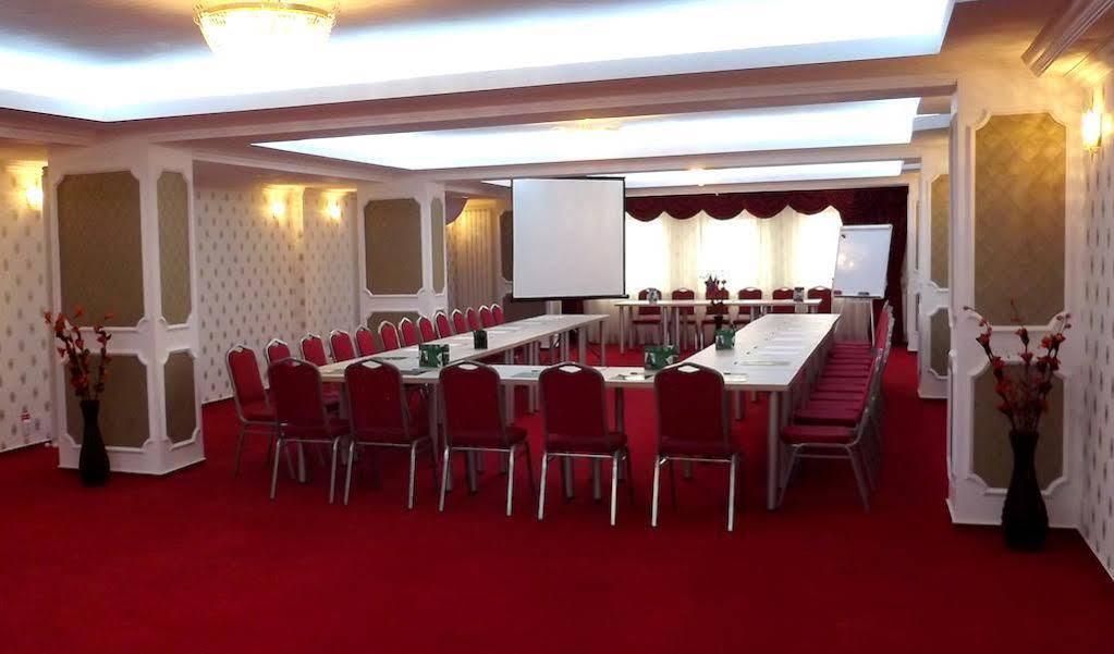 West Plaza Residence Bucarest Extérieur photo