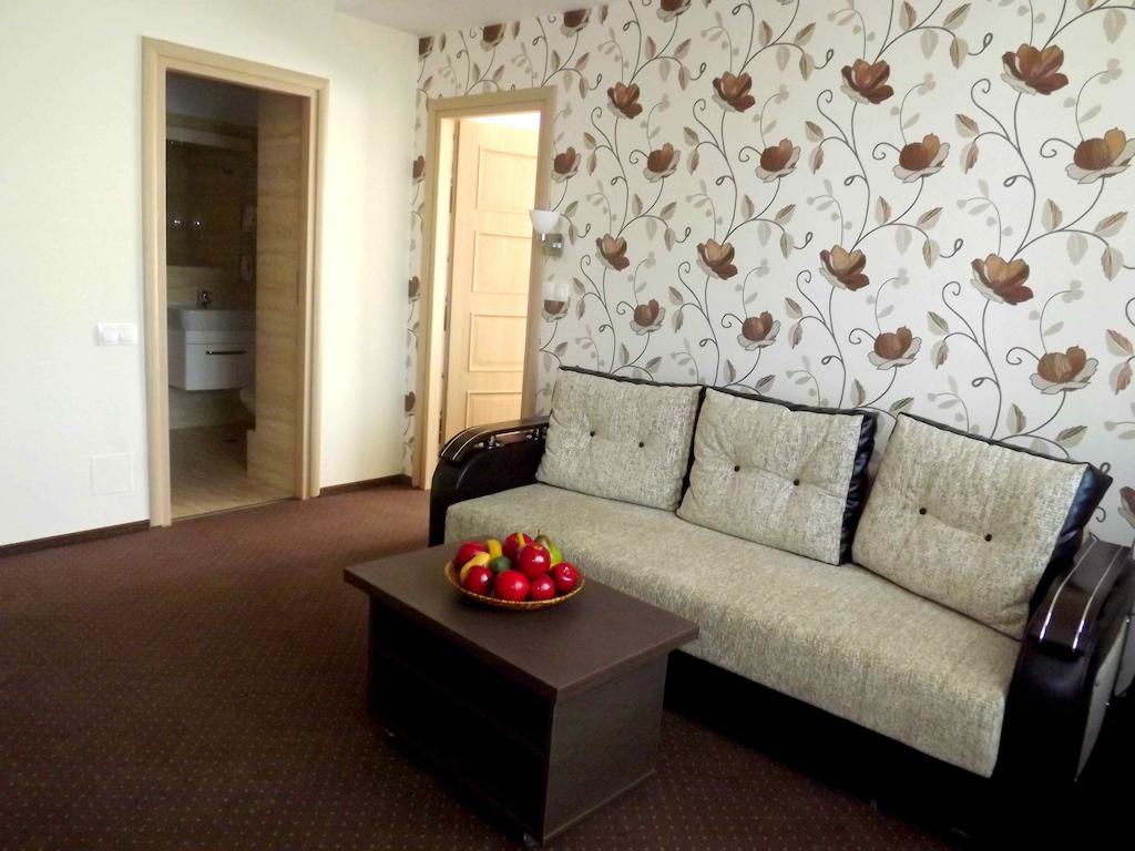 West Plaza Residence Bucarest Chambre photo