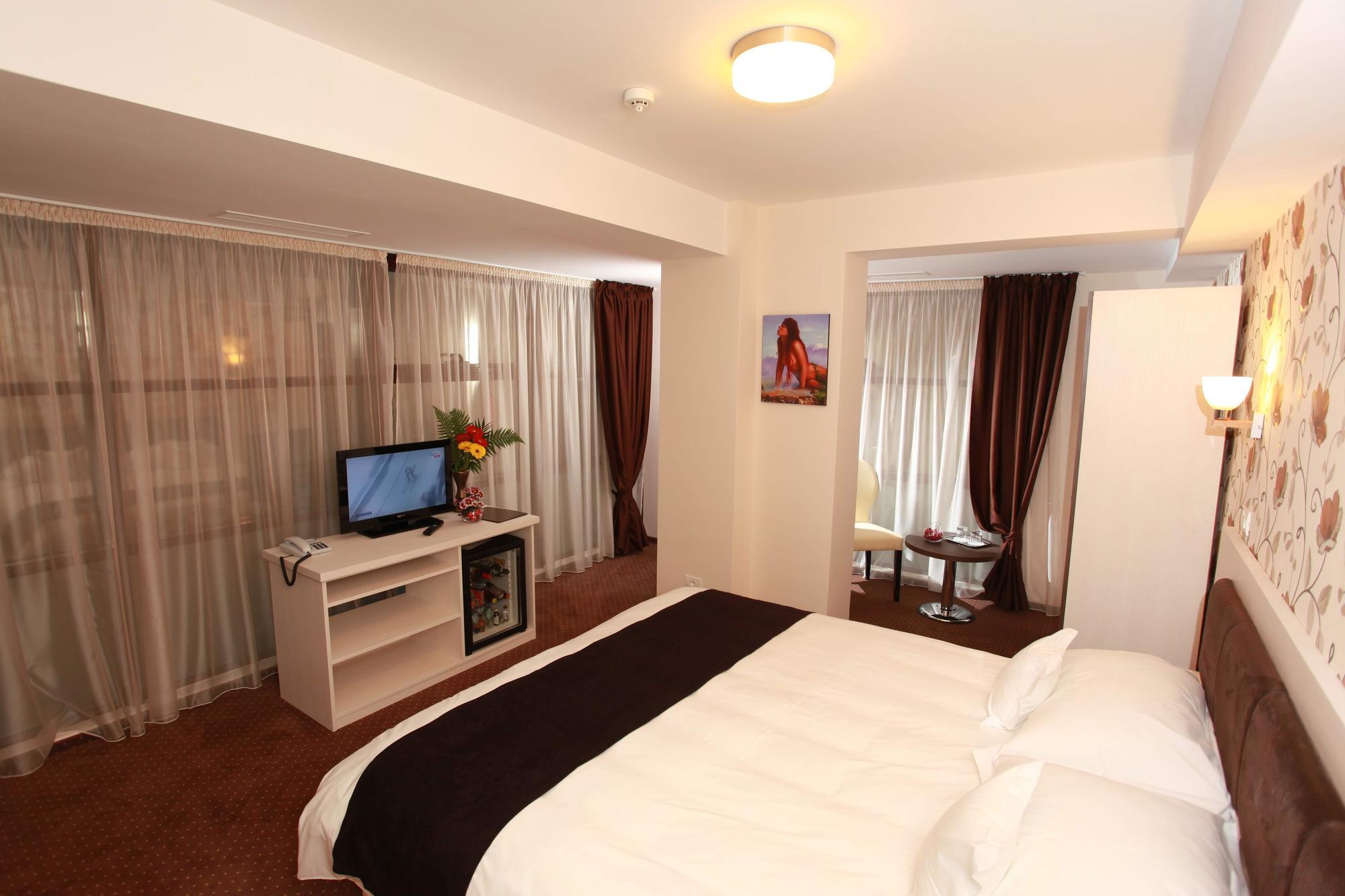West Plaza Residence Bucarest Extérieur photo